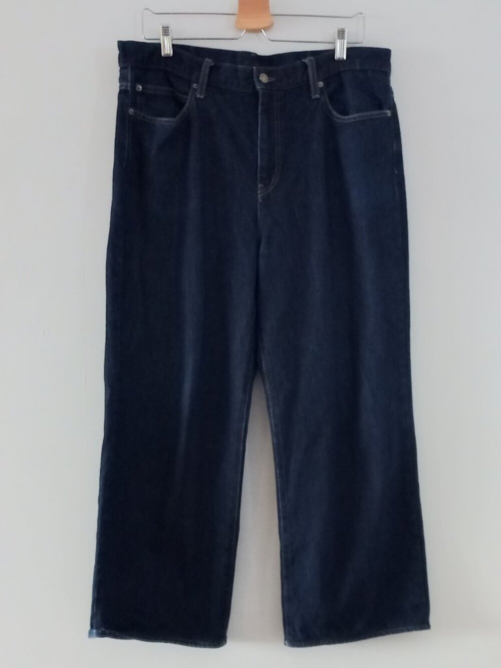 UNIQLO dark wash wide leg jeans